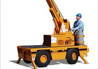 Gru semoventi industriali Broderson IC-20