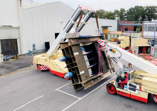 Gru semoventi industriali JMG MC 700MT 