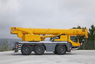 Gru fuoristrada Liebherr LTM 1055-3.2 