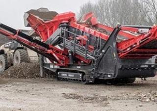 Impianti mobili di setacciatura Sandvik QE442 FFMS