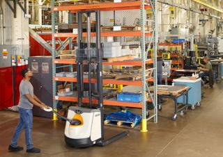 Stoccatori per pallet Impilatori Walkie Crown M 3000-20