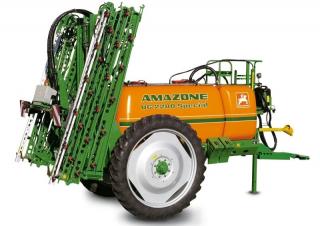 Irroratrice con barra su rimorchio Amazone UG 2200 Nova