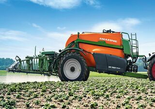 Irroratrice con barra su rimorchio Amazone UX 7601 Super (28) 
