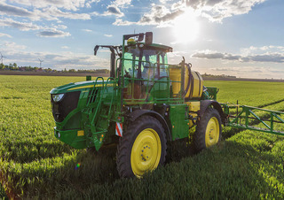 Irroratrici con barra aeree semoventi John Deere R4140i 