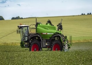 Irroratrici con barra aeree semoventi Fendt Rogator 655 
