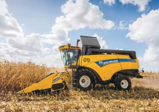 Mietitrebbie New Holland CH7.70 ST5