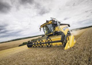 Mietitrebbie New Holland CX6.90