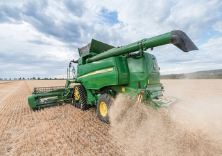 Mietitrebbie John Deere T670 