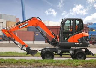 Escavatori gommati Doosan DX57W-5
