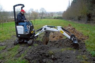 Miniescavatori Bobcat E08