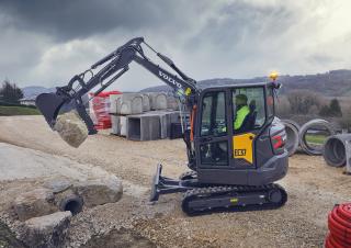 Miniescavatori Volvo EC37