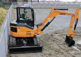 Miniescavatori Hanix H55DR Long