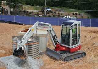Miniescavatori Takeuchi TB 138 FR