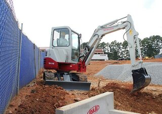 Miniescavatori Takeuchi TB 138 FR
