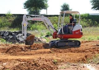 Miniescavatori Takeuchi TB 230