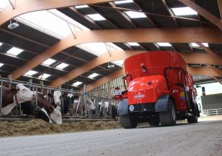 Tecnologia di alimentazione Miscelatori di mangime semoventi Kuhn SPV Power 12.1 DL