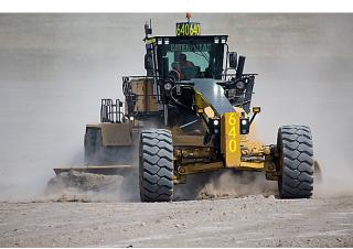 Motolivellatrici Caterpillar 24