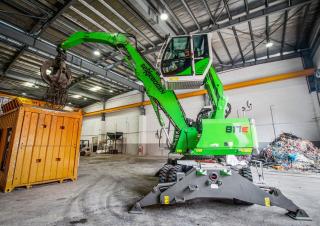 Movimentatori di materiali Sennebogen 817M E 