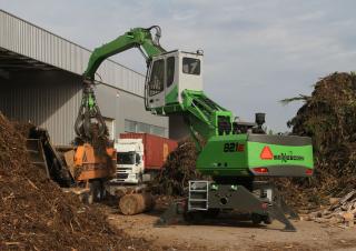Movimentatori di materiali Sennebogen 821M E 
