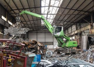 Movimentatori di materiali Sennebogen 821M E 