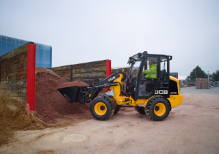 Pale gommate JCB 403