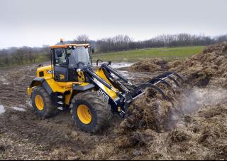 Pale gommate JCB 435S