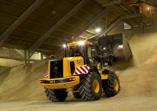 Pale gommate JCB 435S