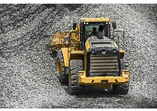 Pale gommate Caterpillar 966L