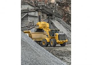 Pale gommate Caterpillar 966L