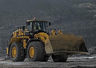 Pale gommate Caterpillar 986K
