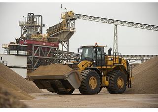 Pale gommate Caterpillar 986K