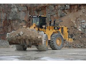 Pale gommate Caterpillar 992K