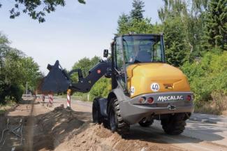 Pale gommate Mecalac AS 700