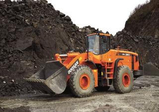 Pale gommate Doosan DL 350