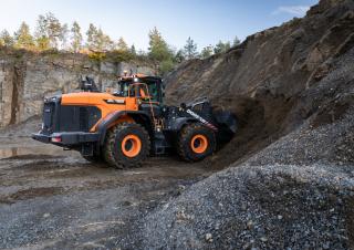 Pale gommate Doosan DL480-7