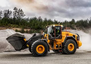 Pale gommate Volvo L220 