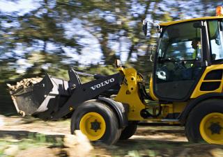 Pale gommate Volvo L25F