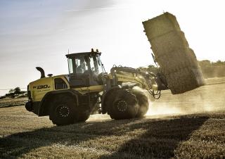 Pale gommate New Holland W130D LR
