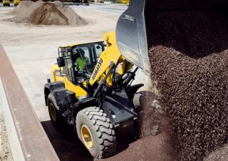 Pale gommate Komatsu WA270-8E0