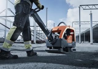 Piastre vibranti Piastre vibranti reversibili Husqvarna LG 400