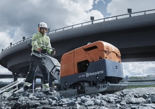 Piastre vibranti Piastre vibranti reversibili Husqvarna LH 700
