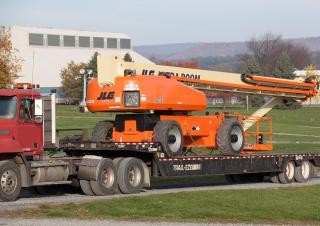 Piattaforme aeree articolate telescopiche Piattaforme aeree telescopiche gommate JLG 1500SJ