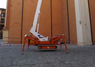 Piattaforme aeree articolate telescopiche Piattaforme aeree telescopiche gommate Easy Lift R260WHY