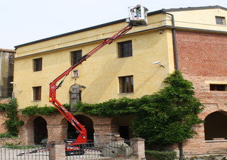 Piattaforme aeree articolate Piattaforme aeree articolate cingolate Hinowa Lightlift 14.72 IIIS