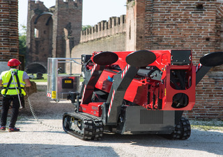 Piattaforme aeree articolate Piattaforme aeree articolate cingolate Hinowa Lightlift 33.17 Performance IIIS