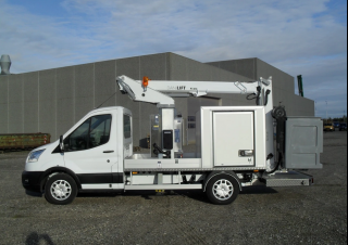 Piattaforme aeree articolate Piattaforme aeree articolate autocarrate Danilift P130V