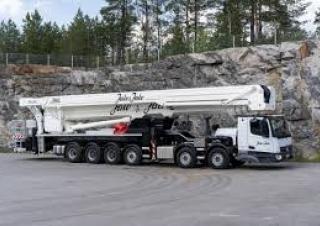 Piattaforme aeree articolate telescopiche Piattaforme aeree telescopiche autocarrate Bronto Skylift S104HLA