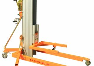 Piattaforme aeree articolate telescopiche Piattaforme aeree verticali Leader ML 20