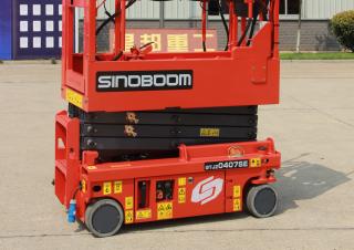 Piattaforme aeree a forbice Piattaforme aeree verticali a pantografo su ruote Sinoboom GN 1330E