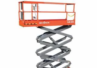 Piattaforme aeree a forbice Piattaforme aeree verticali a pantografo su ruote Skyjack SJ3220